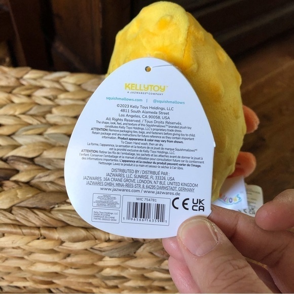 Squishmallows Safa the puffer fish in 5” - Picture 7 of 7